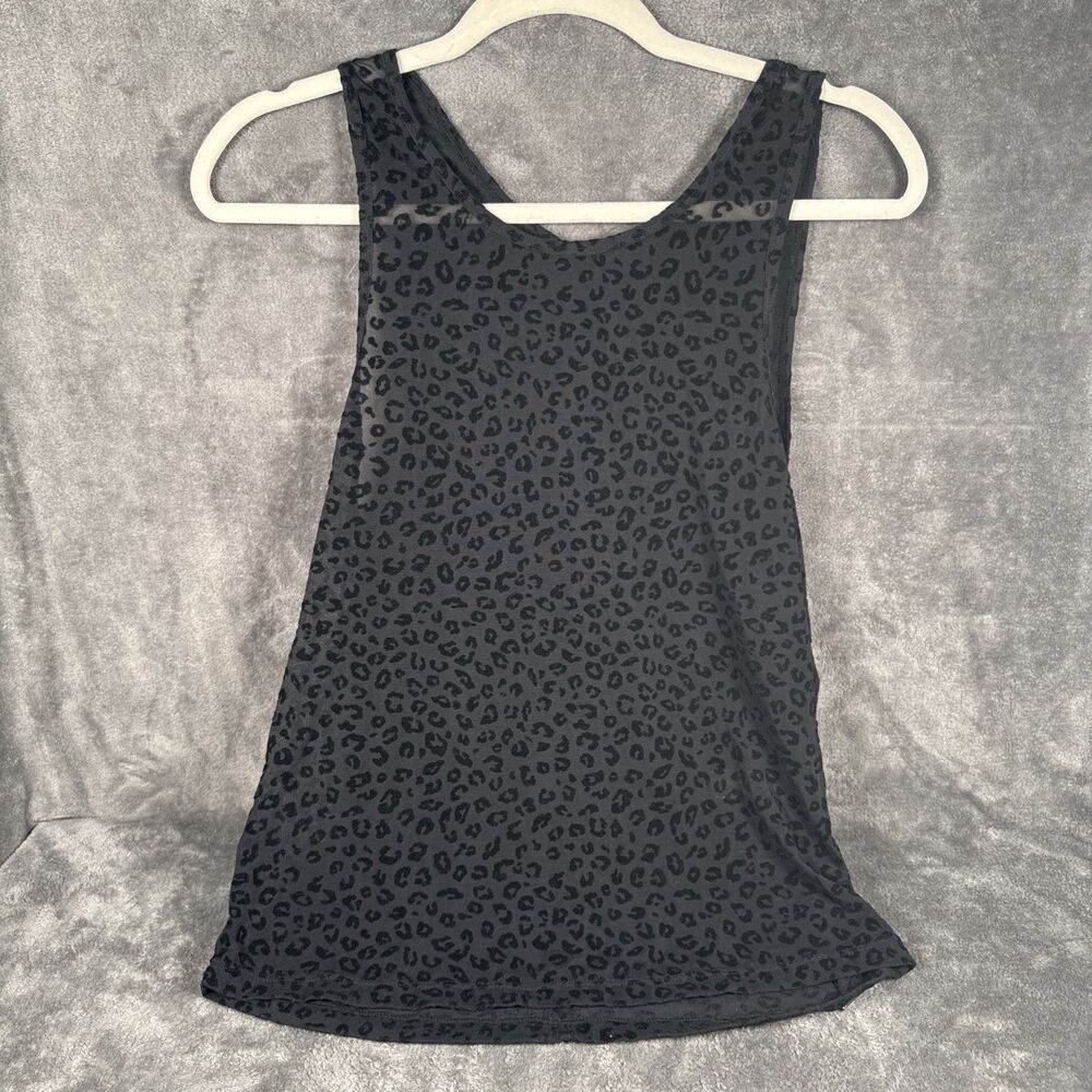 Women’s Zyia Active Black Leopard Print Velvet Mesh Cutout Tank Top Size Medium?